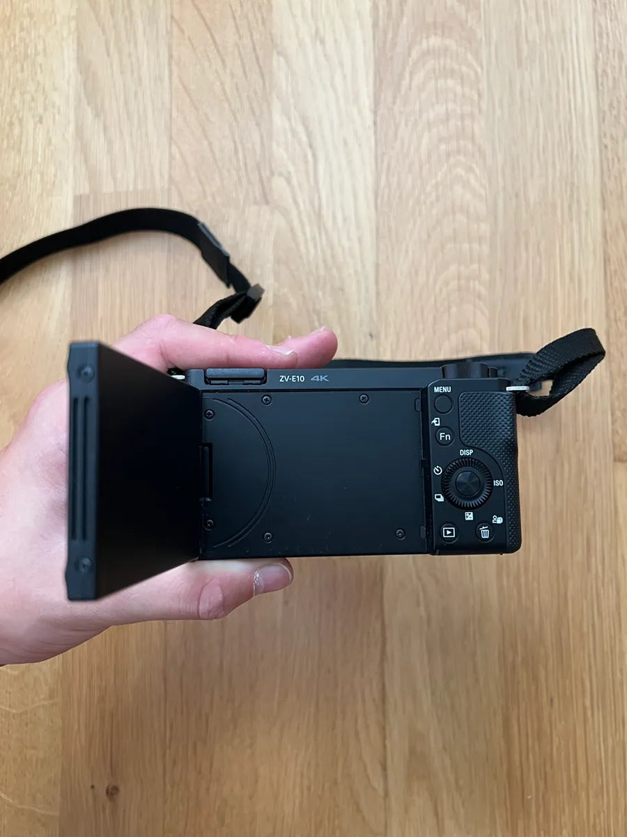 Sony ZV-E10 Kamera-Set mit 16-50 mm OSS + Sigma 30 mm F1.4