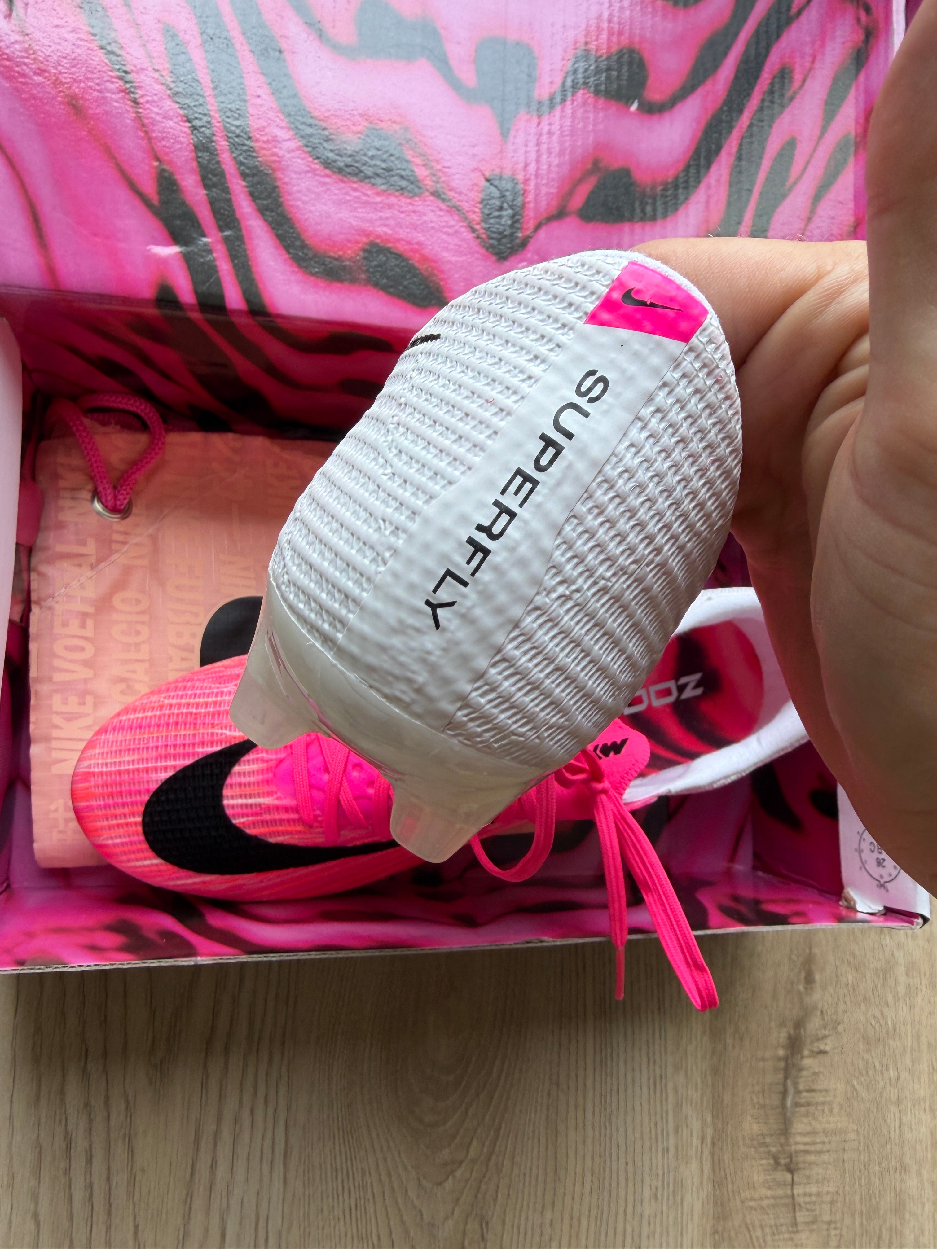Nike Air Zoom Mercurial Superfly XI Elite FG Breakout Rosa