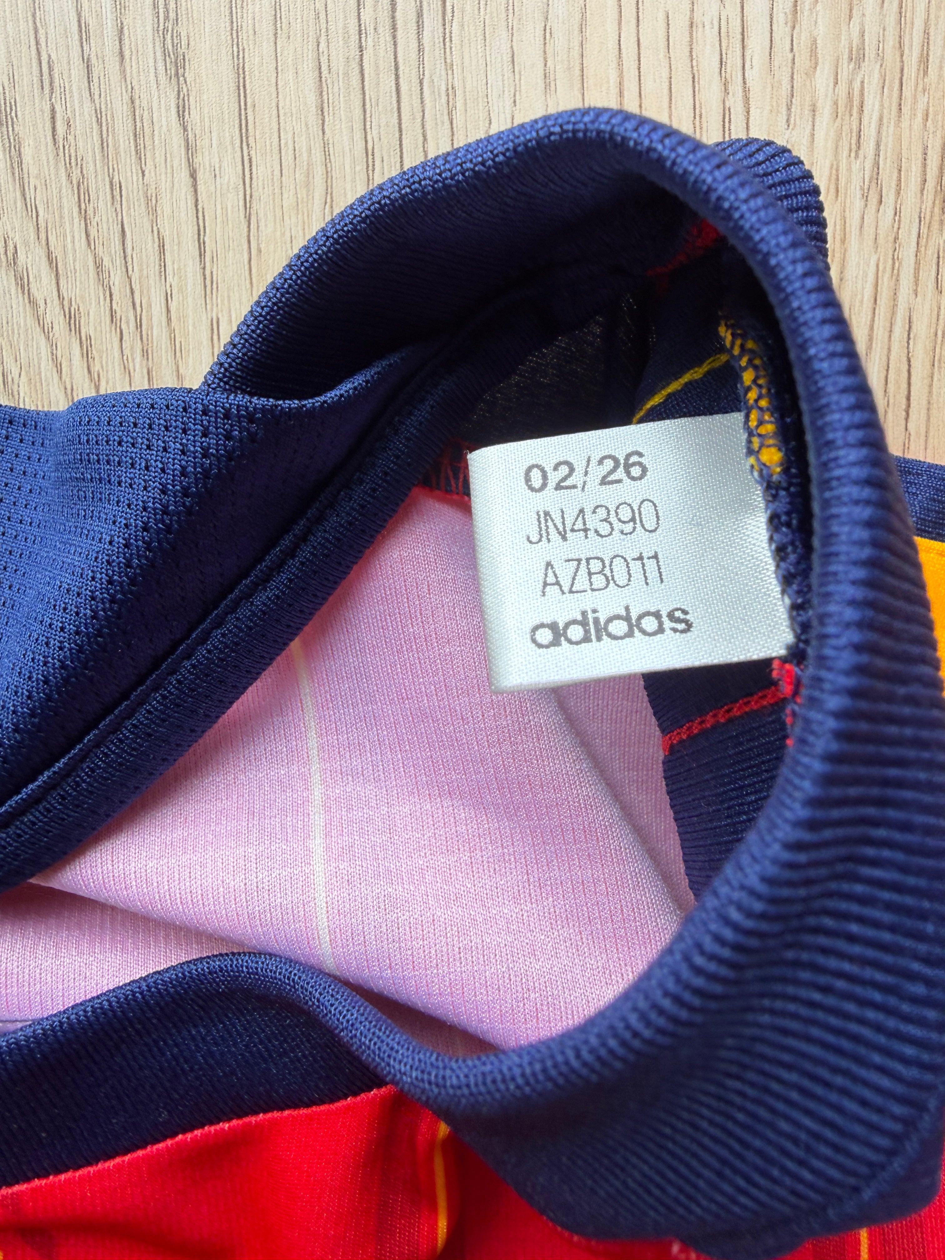 ADIDAS SPANIEN HEIMTRIKOT WM26 NEU
